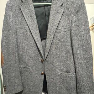 Gray Blazer with Modern Fit and Notched Lapel